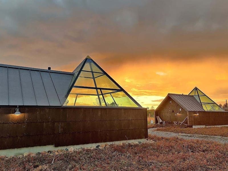 Aurora Pyramid Glass Igloos
